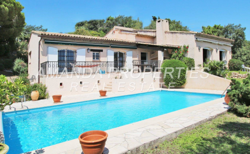 4 bed House - Villa For Sale in Cannes Area, 