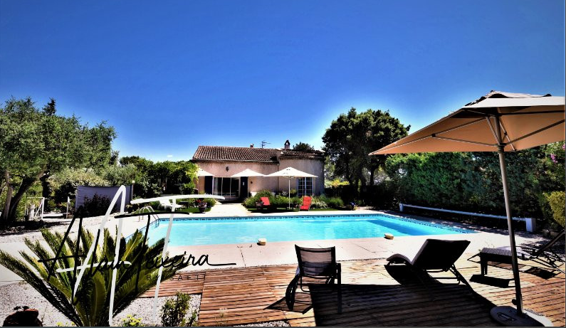 6 bed House - Villa For Sale in , 