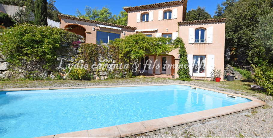 5 bed House - Villa For Sale in St Tropez Area, 